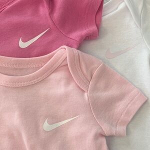 Nike Baby Girls 3-Pack Short Sleeve Bodysuits - Light Pink, Hot Pink, White